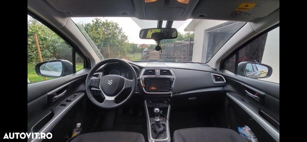 Suzuki S-Cross 1.4 Boosterjet MHEV Passion - 4