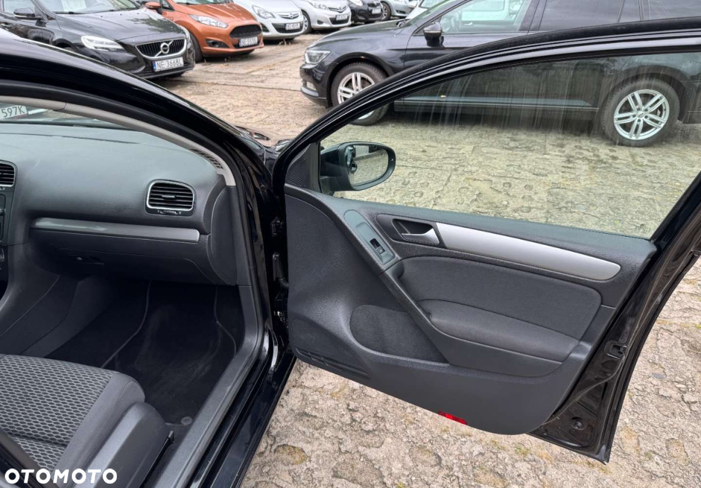 Volkswagen Golf - 16