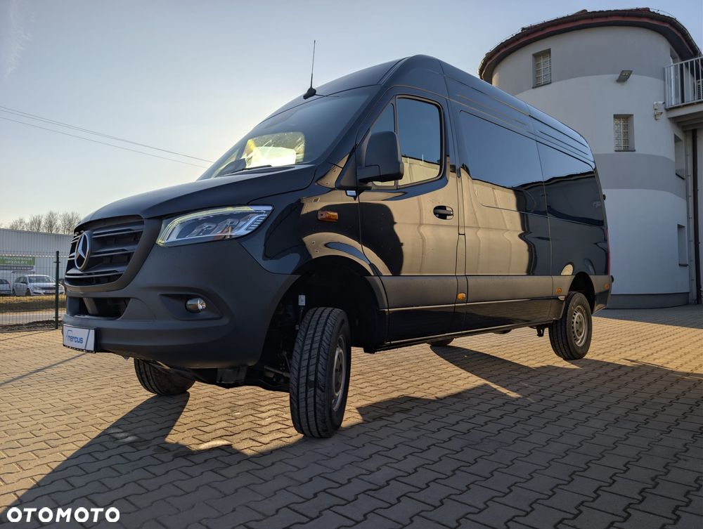 Mercedes-Benz Sprinter - 12