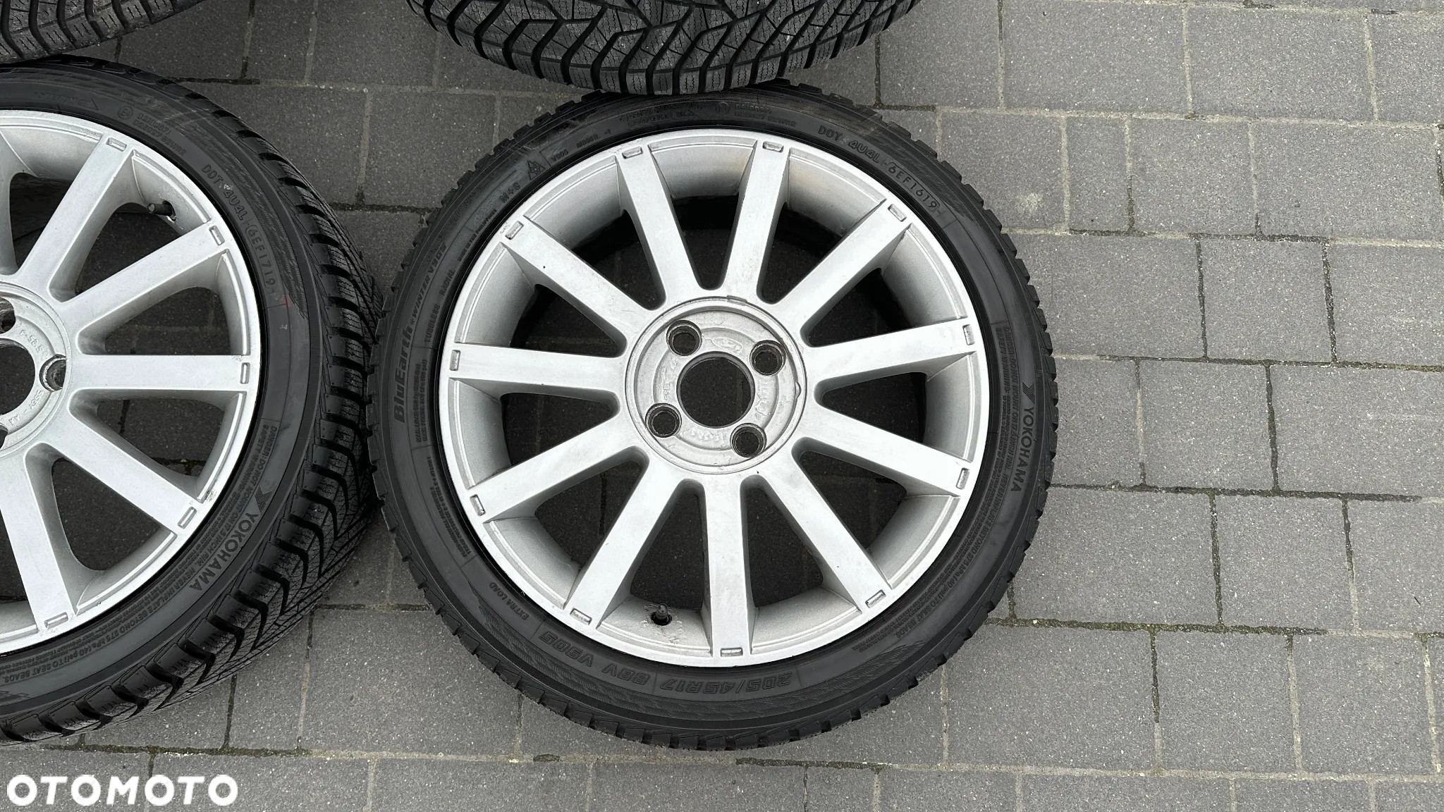 Kola ST-Line r17 4x108 yokohama 205/45 ford volvo felgi alufelgi ET52.5 - 4