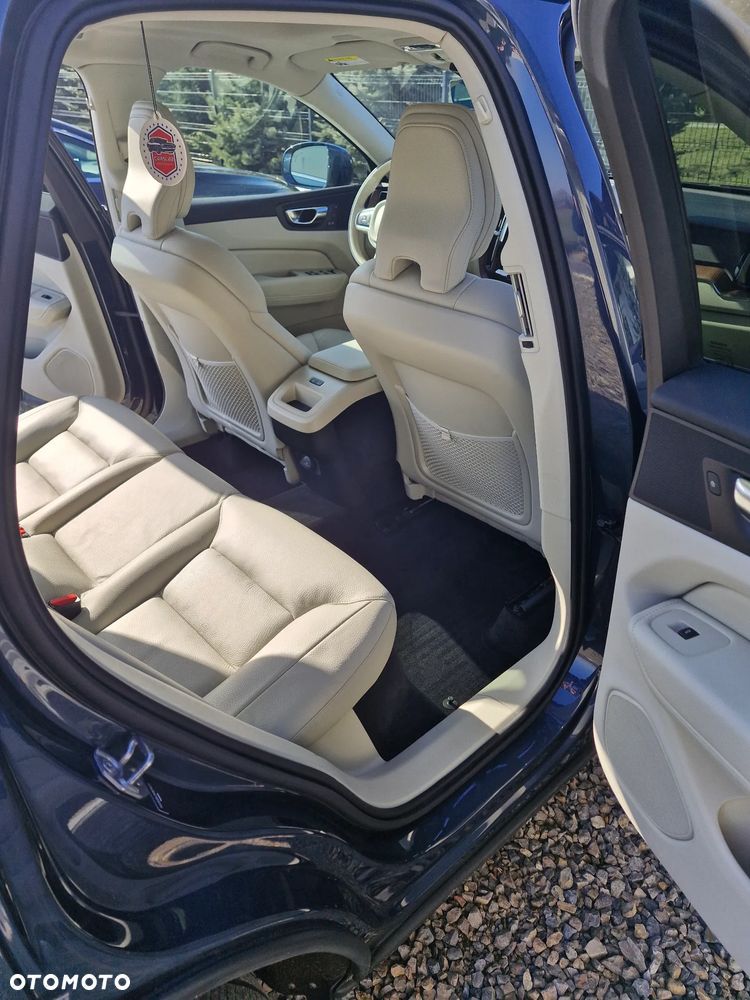 Volvo XC 60 T5 AWD Momentum - 18