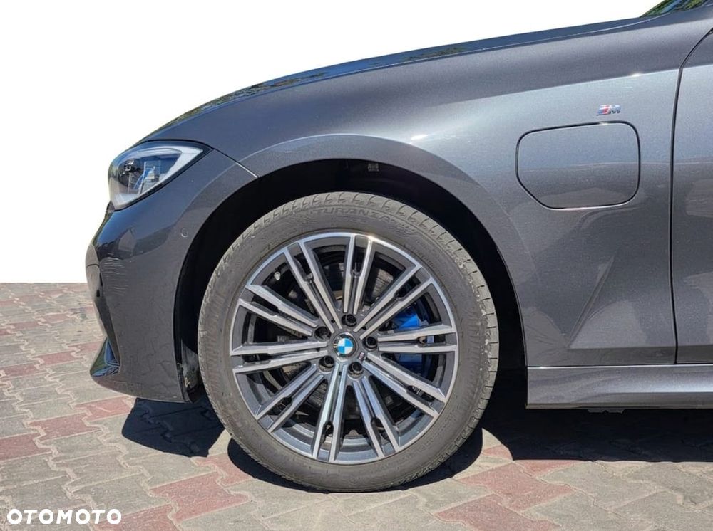 BMW Seria 3 330e xDrive M Sport sport - 10