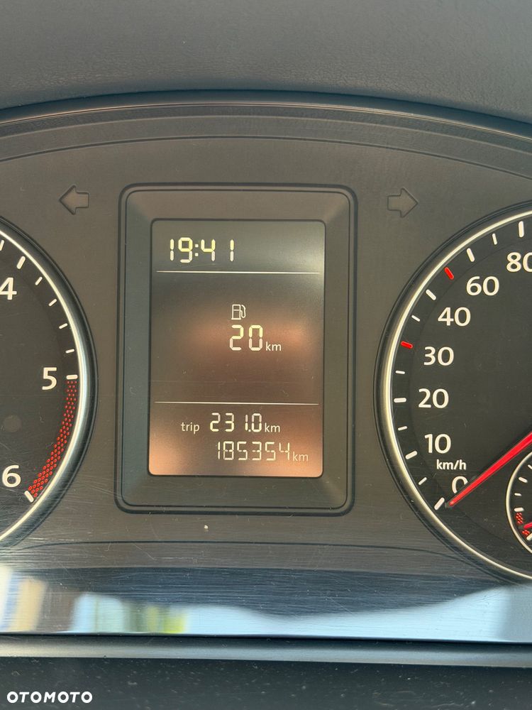 Volkswagen Touran 1.6 TDI DPF Cross - 12