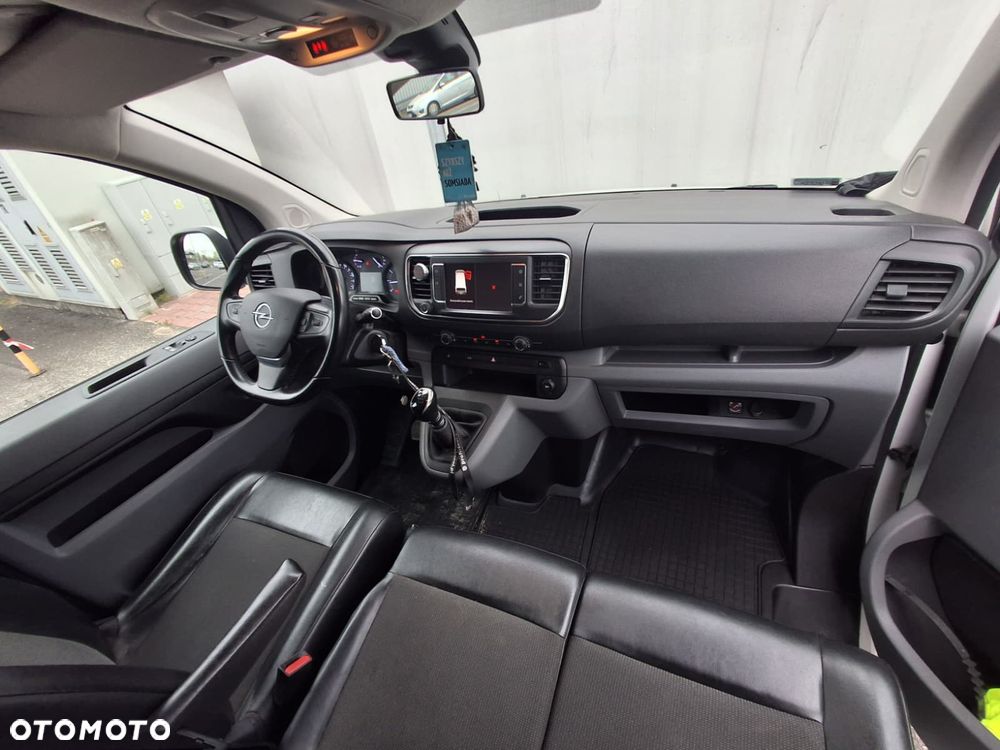 Opel Vivaro - 10