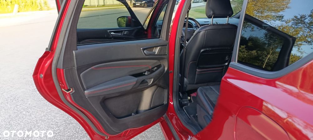 Ford S-Max - 11