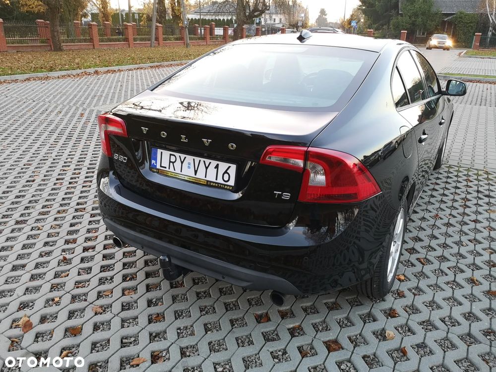 Volvo S60 T3 Edition - 33
