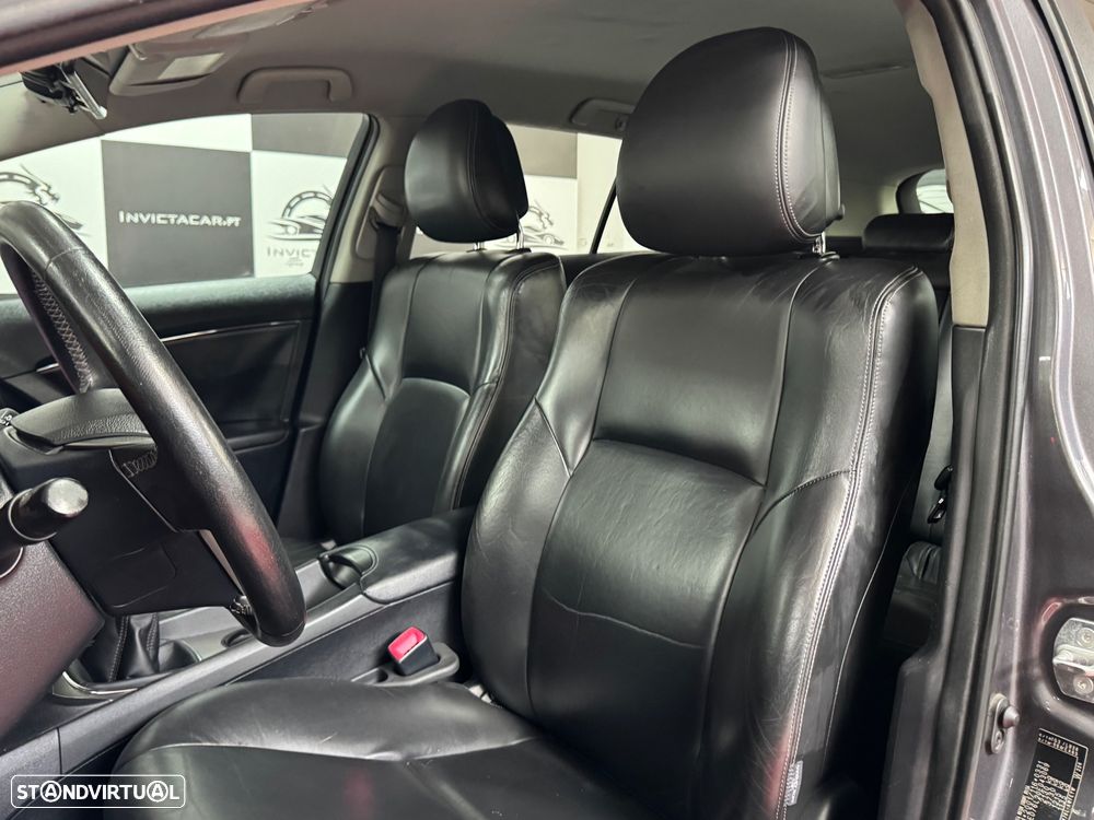 Toyota Avensis SW 2.0 D-4D Exclusive +Pele+GPS - 17