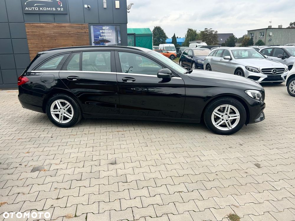 Mercedes-Benz C-Class 2018 photo 5