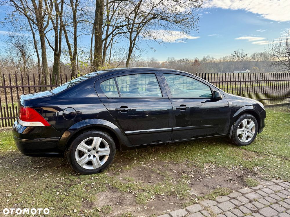 Opel Astra 1.6 Enjoy - 8