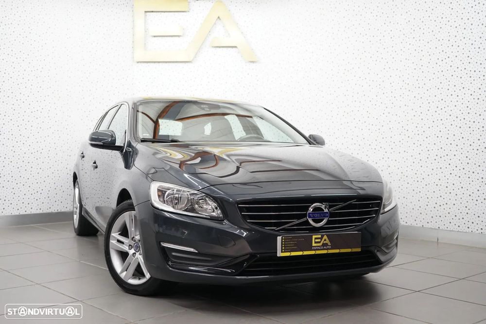 Volvo V60 2.4 D6 Momentum AWD Phev - 1