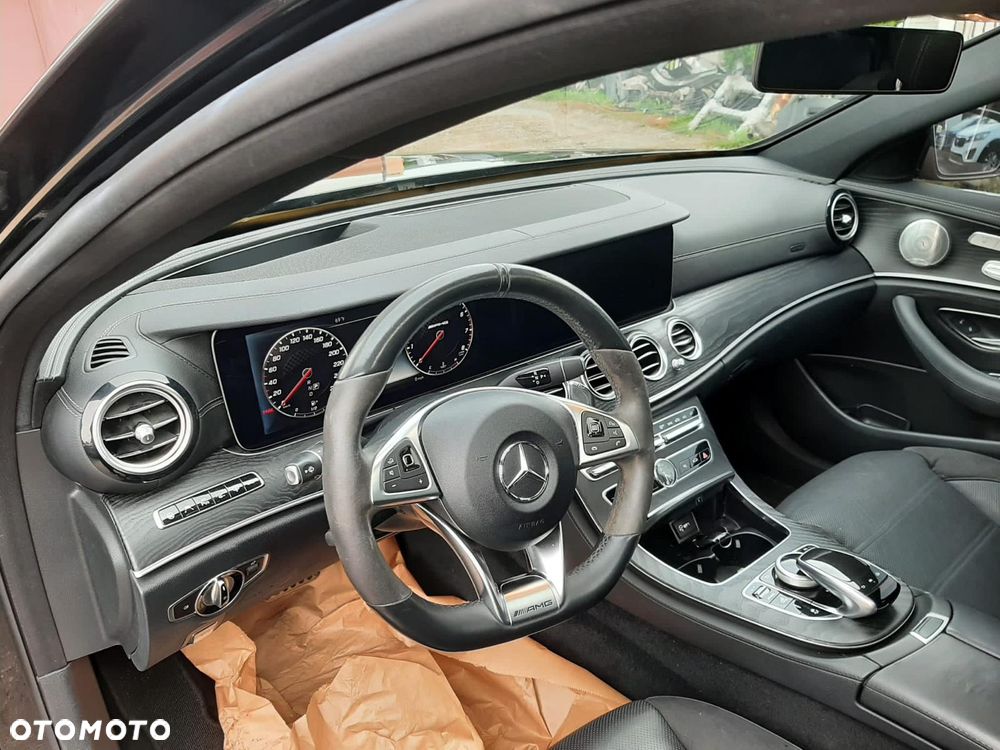 Mercedes-Benz Klasa E 43 AMG 4Matic 9G-TRONIC - 13