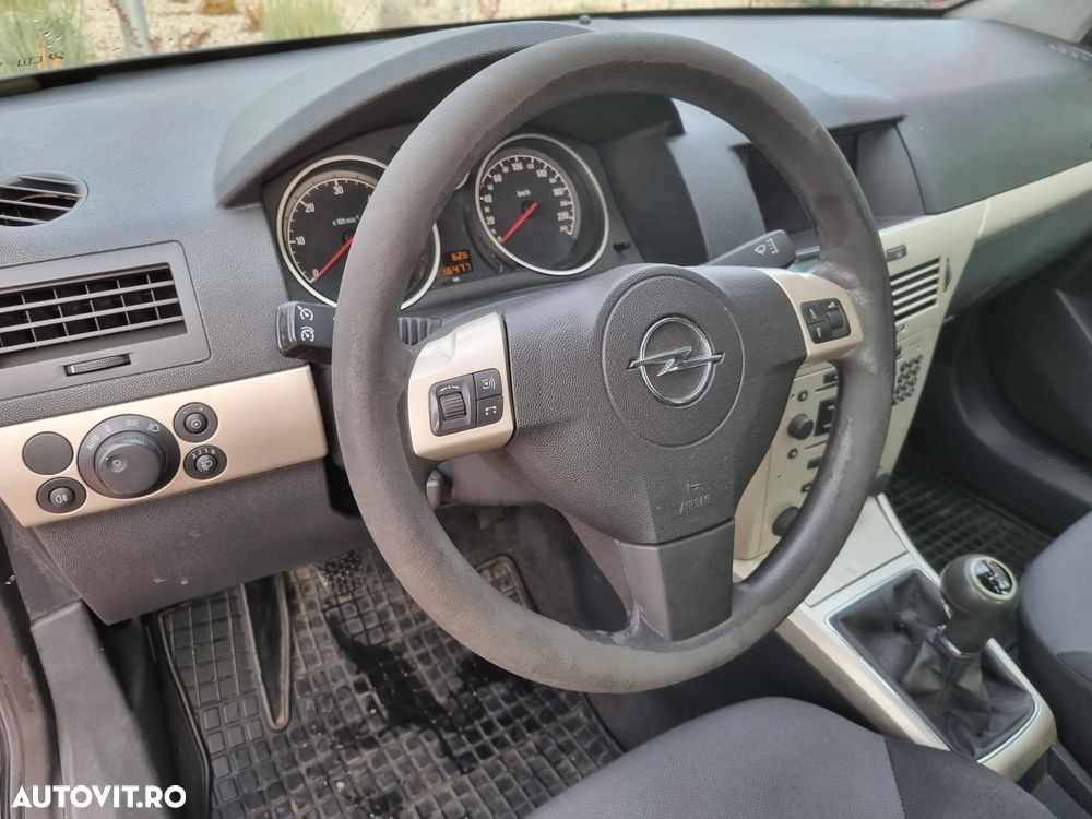 Opel Astra 1.7 CDTI Elegance - 10