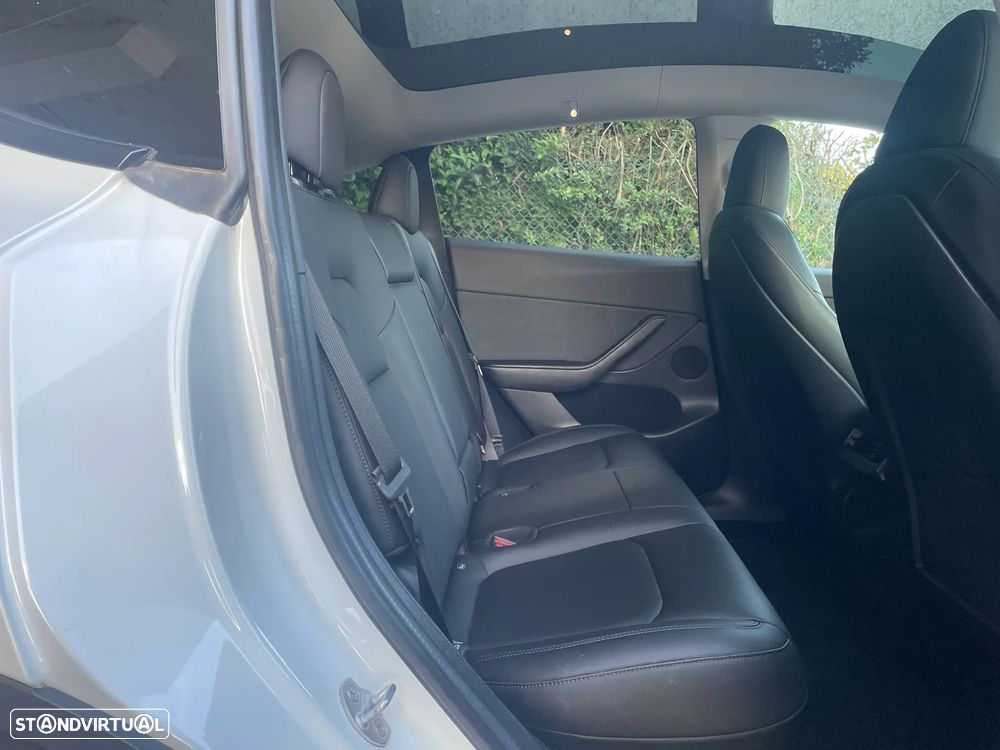 Tesla Model Y RWD - 37