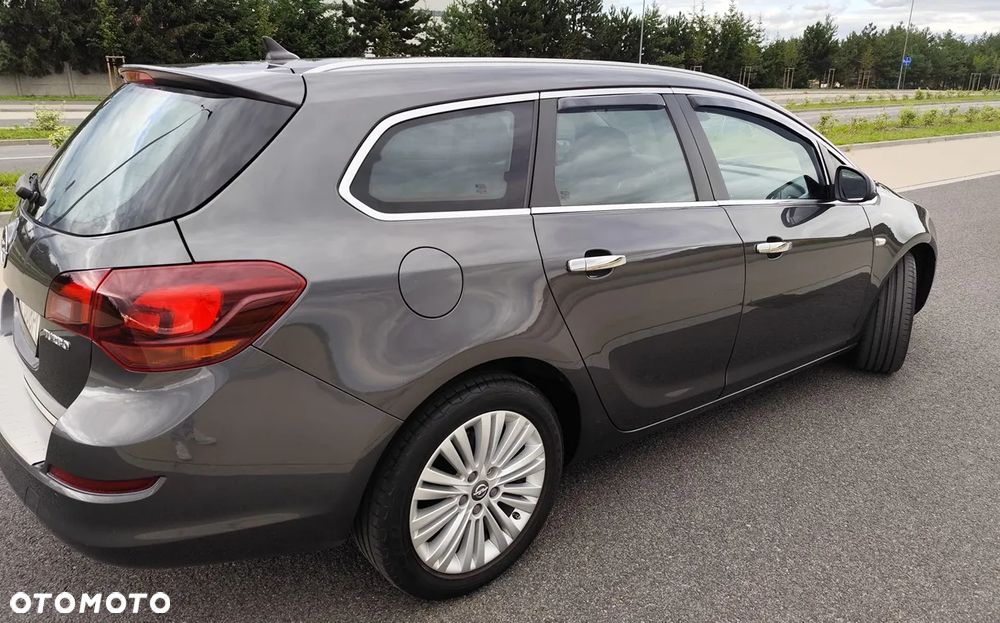 Opel Astra 1.6 Turbo Automatik - 8