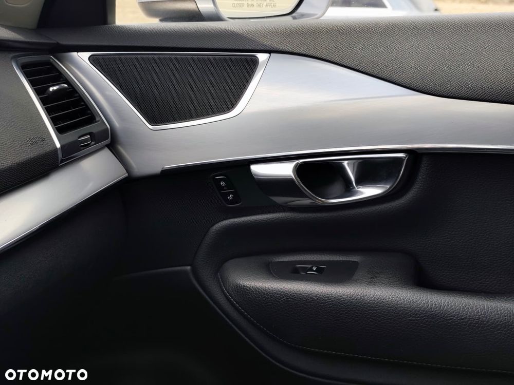 Volvo XC 90 T5 AWD Momentum - 17