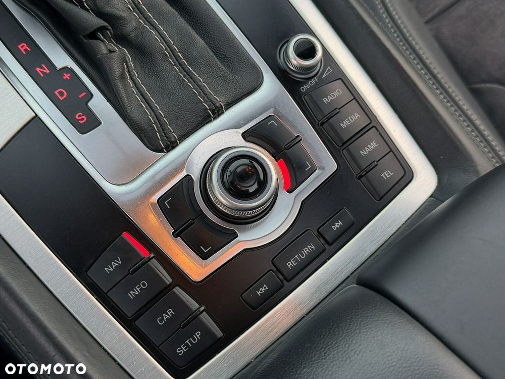 Audi Q7 3.0 TDI DPF Quattro Tiptronic - 26
