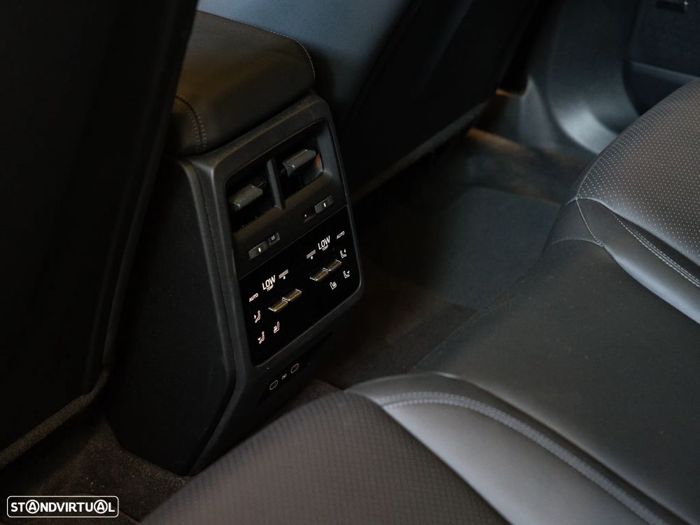 Porsche Macan Electric 4S - 34