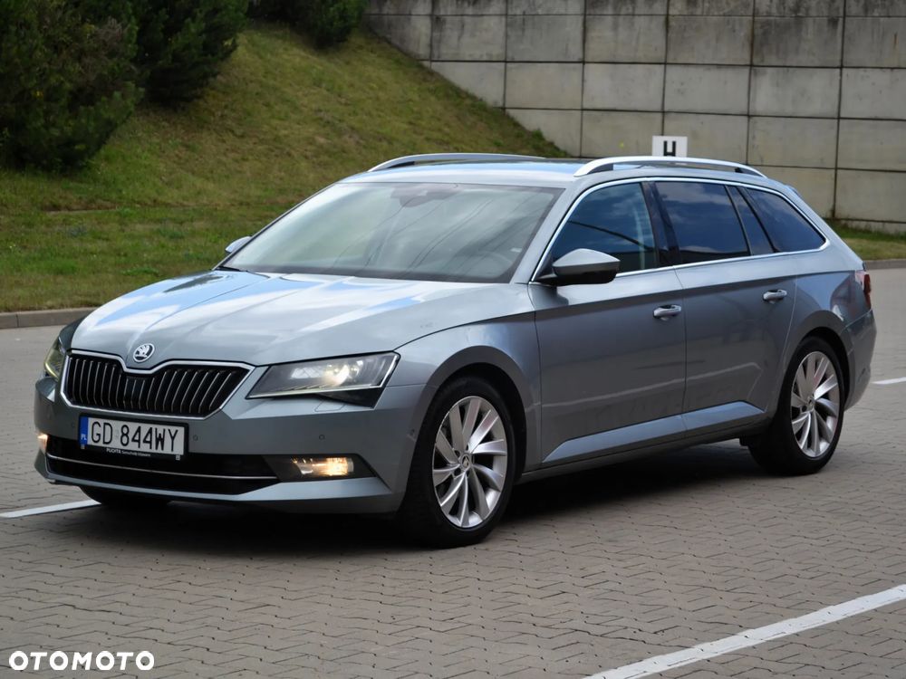 Skoda Superb 2.0 TDI Sportline DSG - 1
