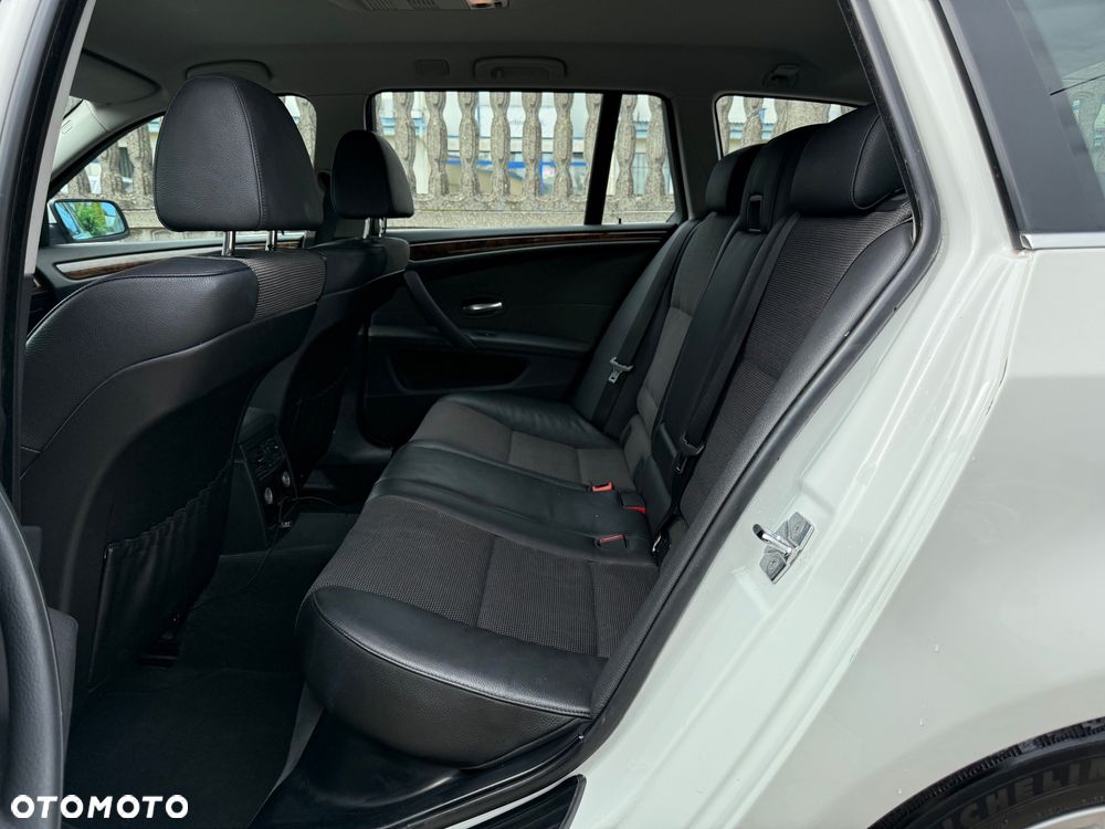 BMW Seria 5 530d - 25