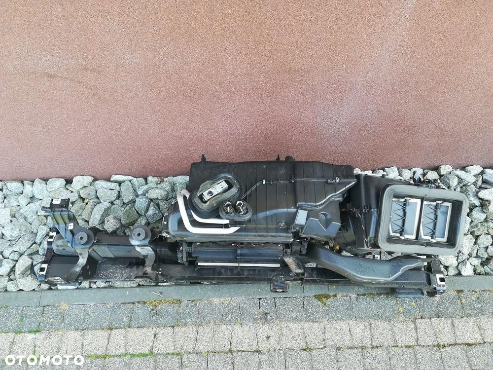 Audi Q5 80A Nagrzewnica Dmuchawa Stelaż - 9