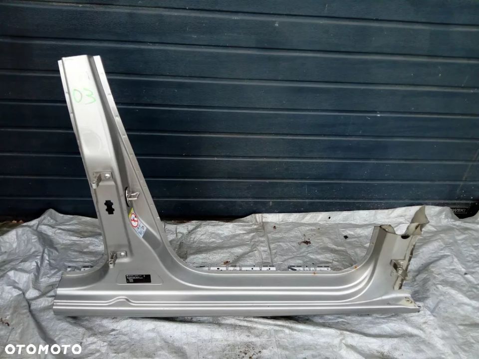 OCTAVIA III SŁupek prawy próg - 1