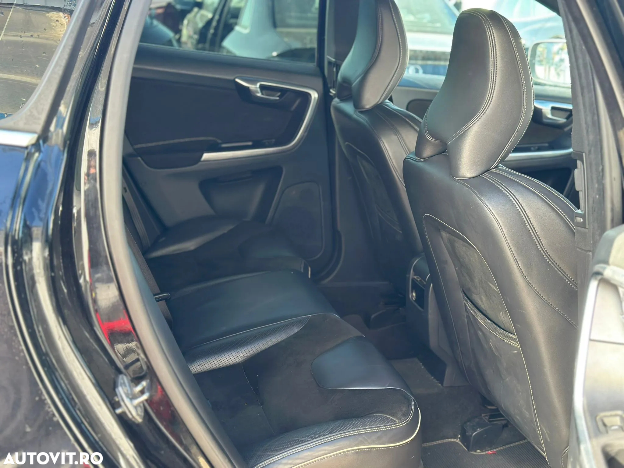 Dezmembrari Volvo XC60 R-Design 2.0 Diesel - 7