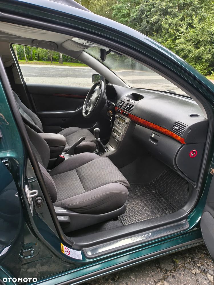 Toyota Avensis 1.8 VVT-i Sol - 9