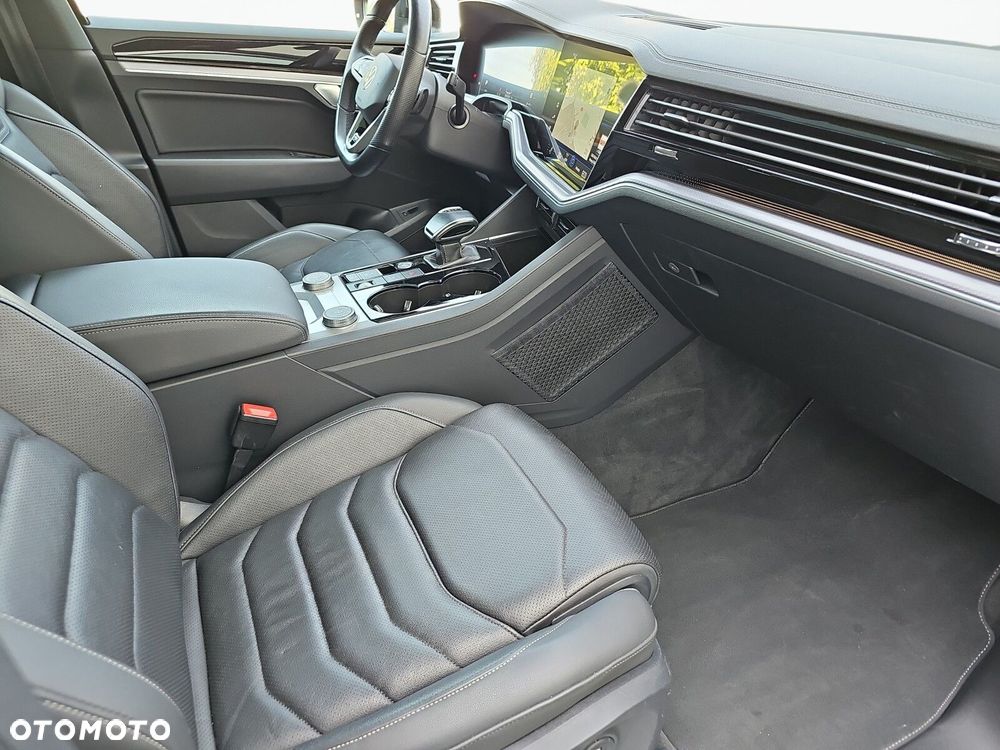 Volkswagen Touareg 3.0 V6 TDI SCR 4Mot R-Line - 14
