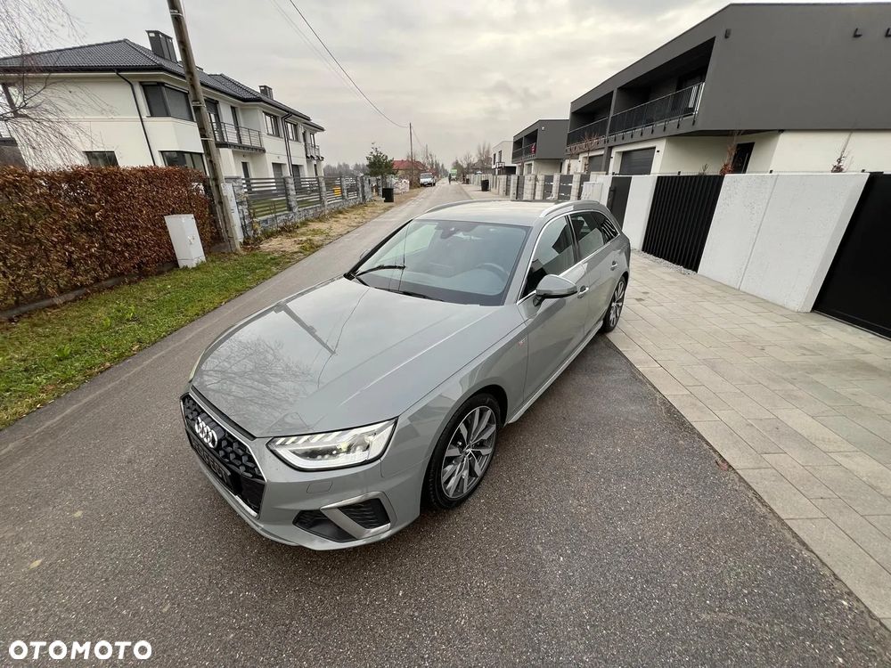 Audi A4 Avant 40 TDI quattro S tronic S line - 32