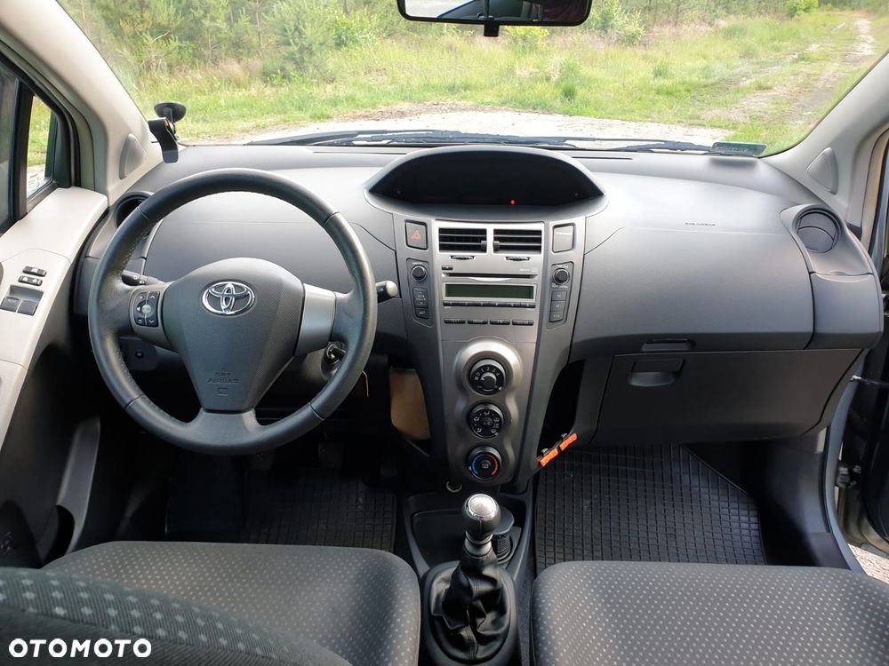 Toyota Yaris 1.33 Terra - 5