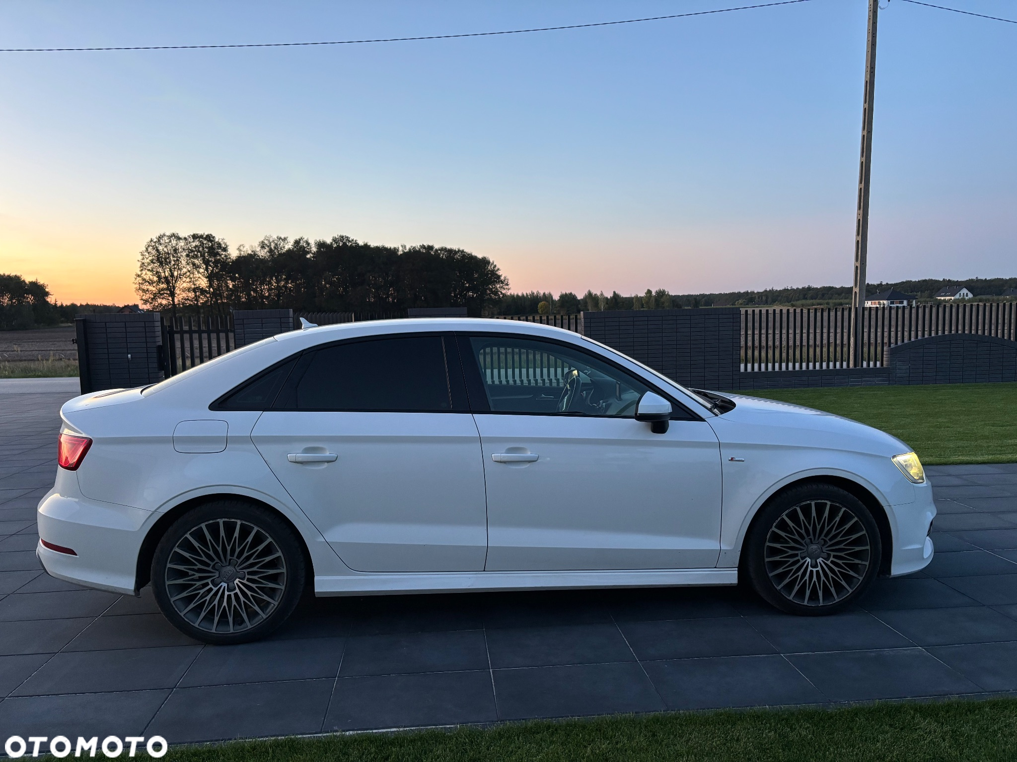 Audi A3 1.4 TFSI Ambiente - 2