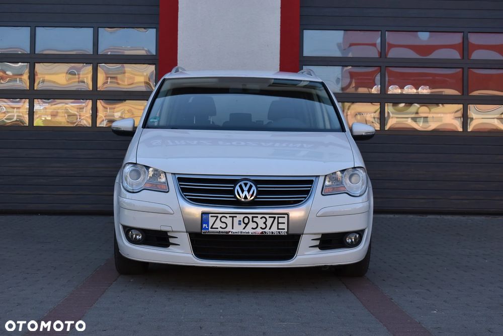 Volkswagen Touran - 23