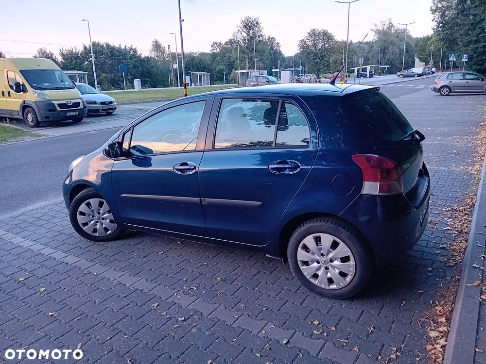 Toyota Yaris 1.33 VVT-i Sol - 11
