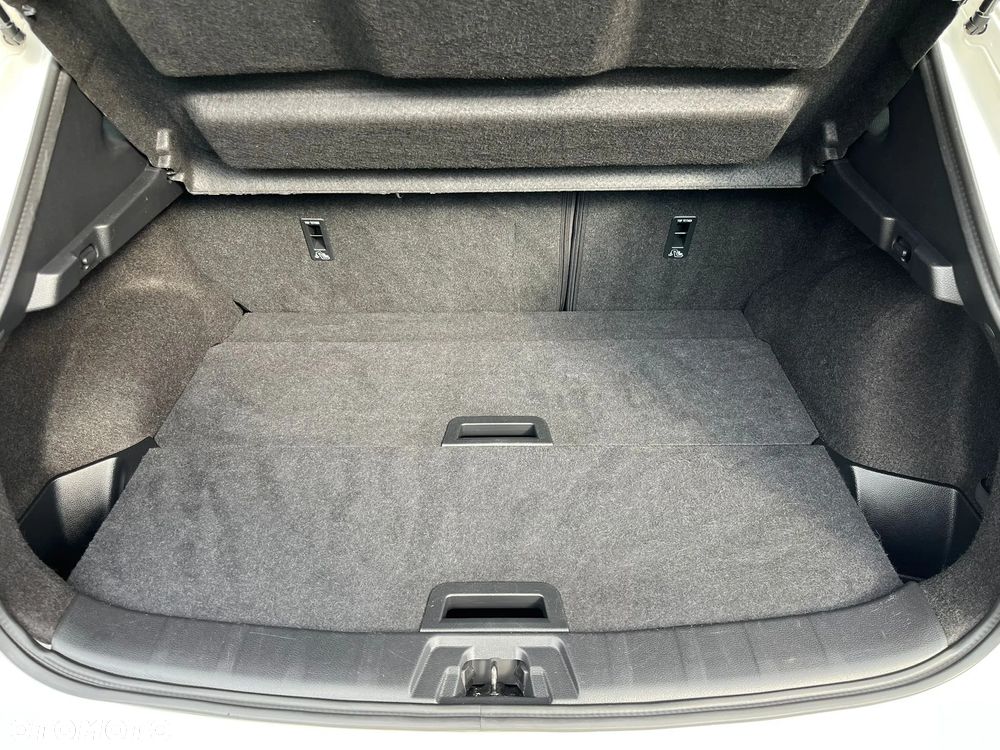 Nissan Qashqai 1.3 DIG-T N-Connecta - 38