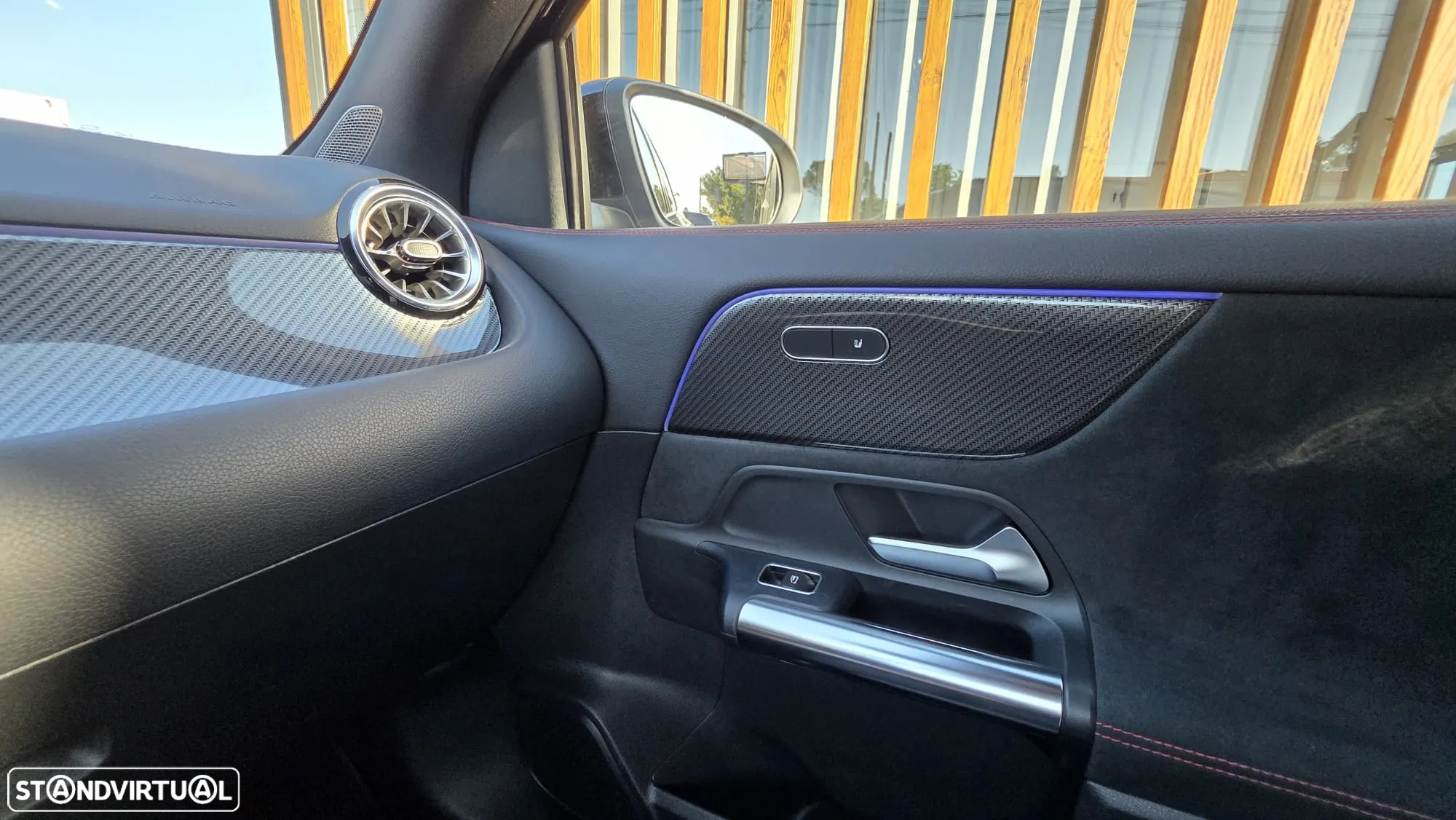 Mercedes-Benz GLA 250 e AMG Line - 16