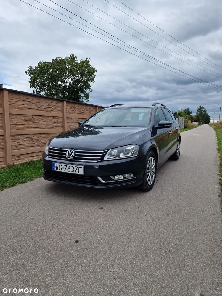 Volkswagen Passat - 1
