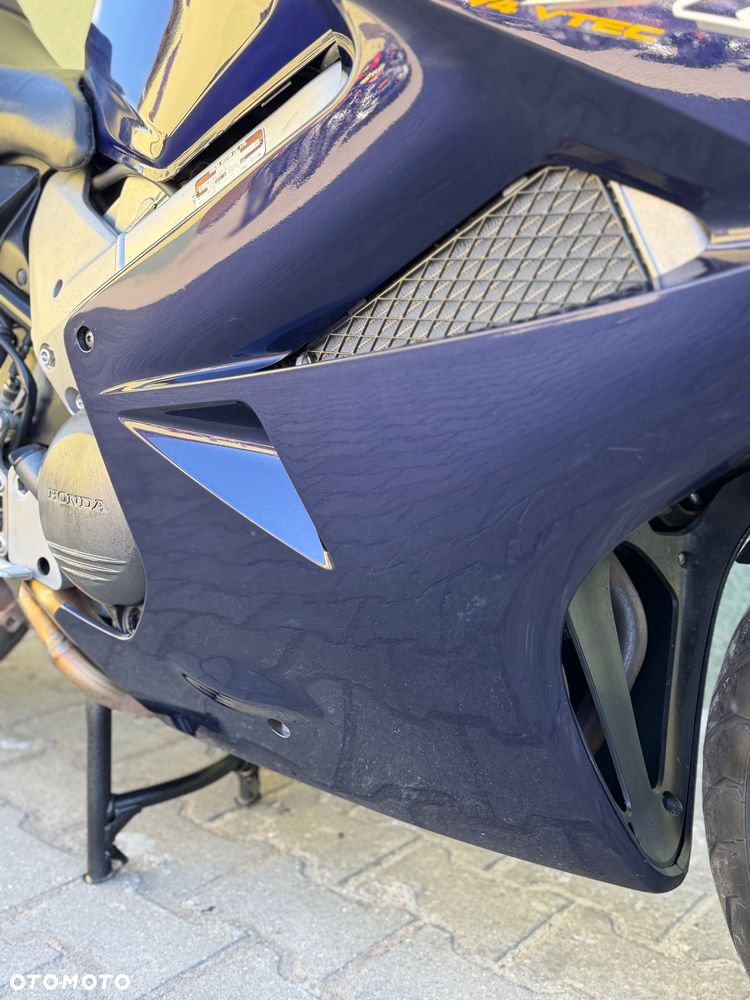 Honda VFR - 6