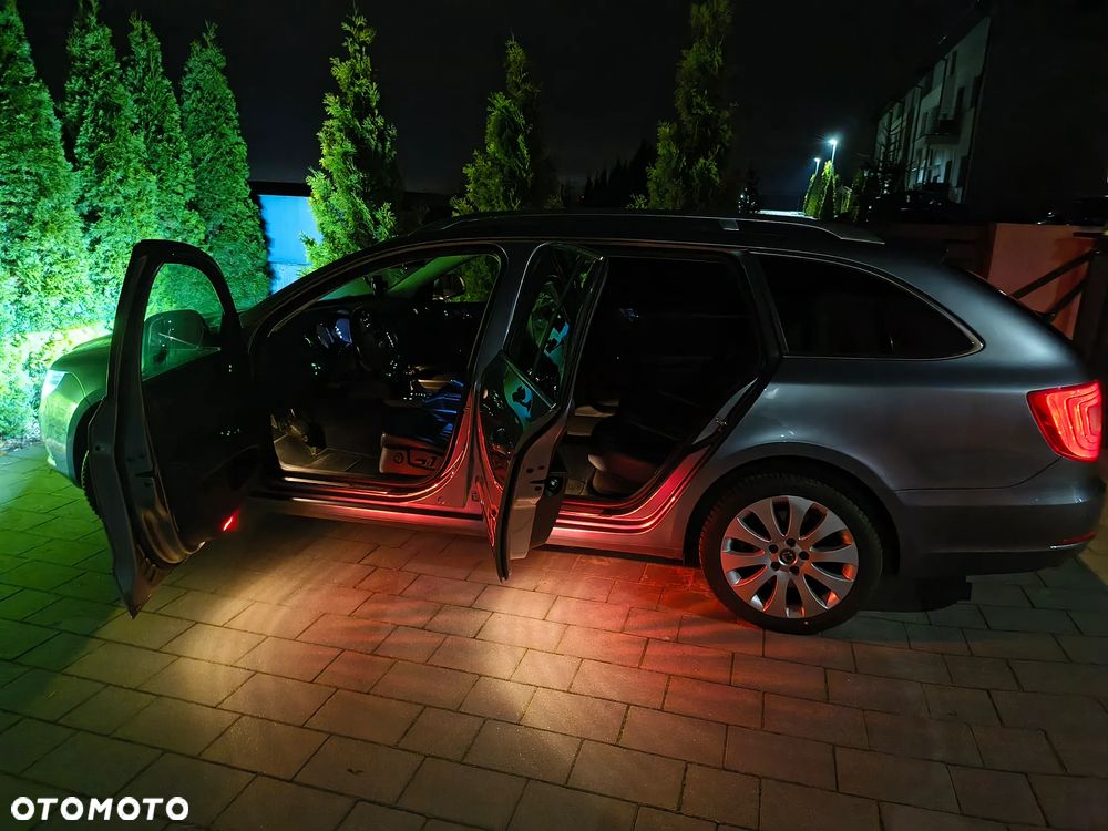 Skoda Superb 3.6 V6 4x4 DSG Ambition - 12