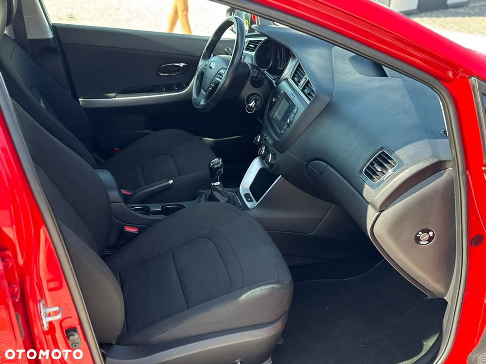 Kia Ceed 1.6 GDI L Business Line - 19