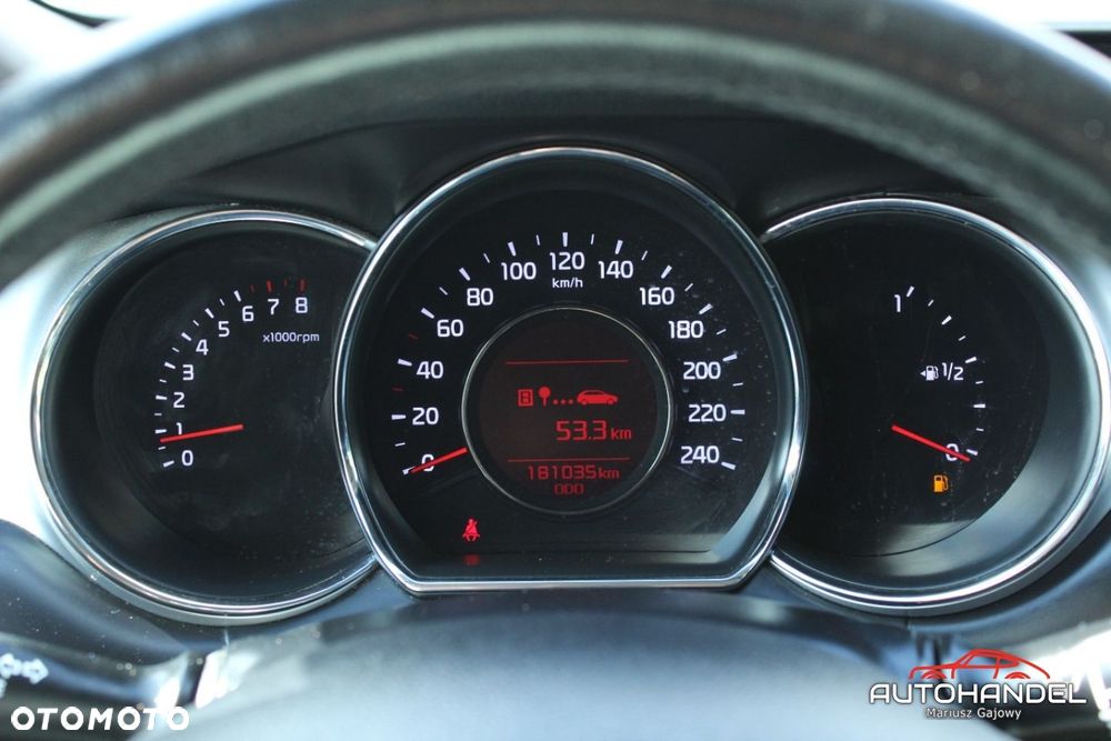 Kia Ceed - 9
