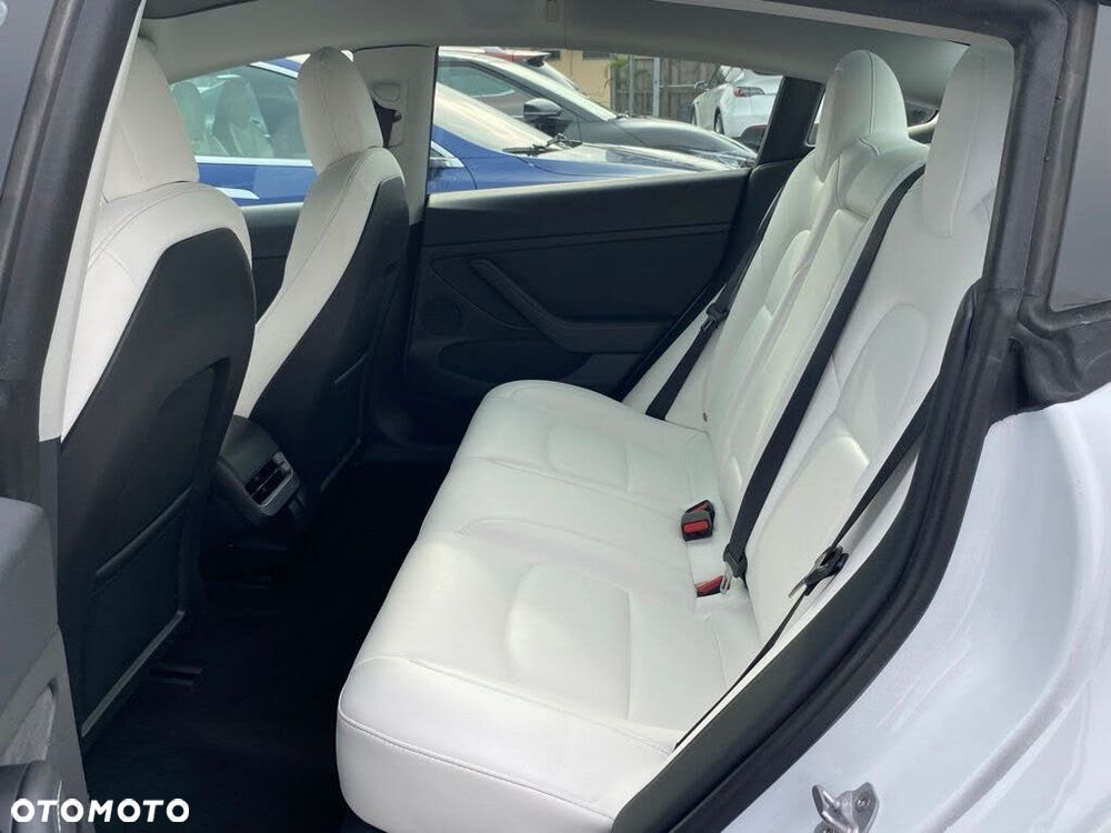 Tesla Model 3 - 15