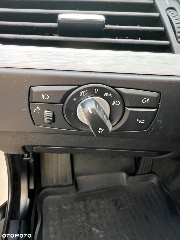 BMW Seria 5 525d - 22