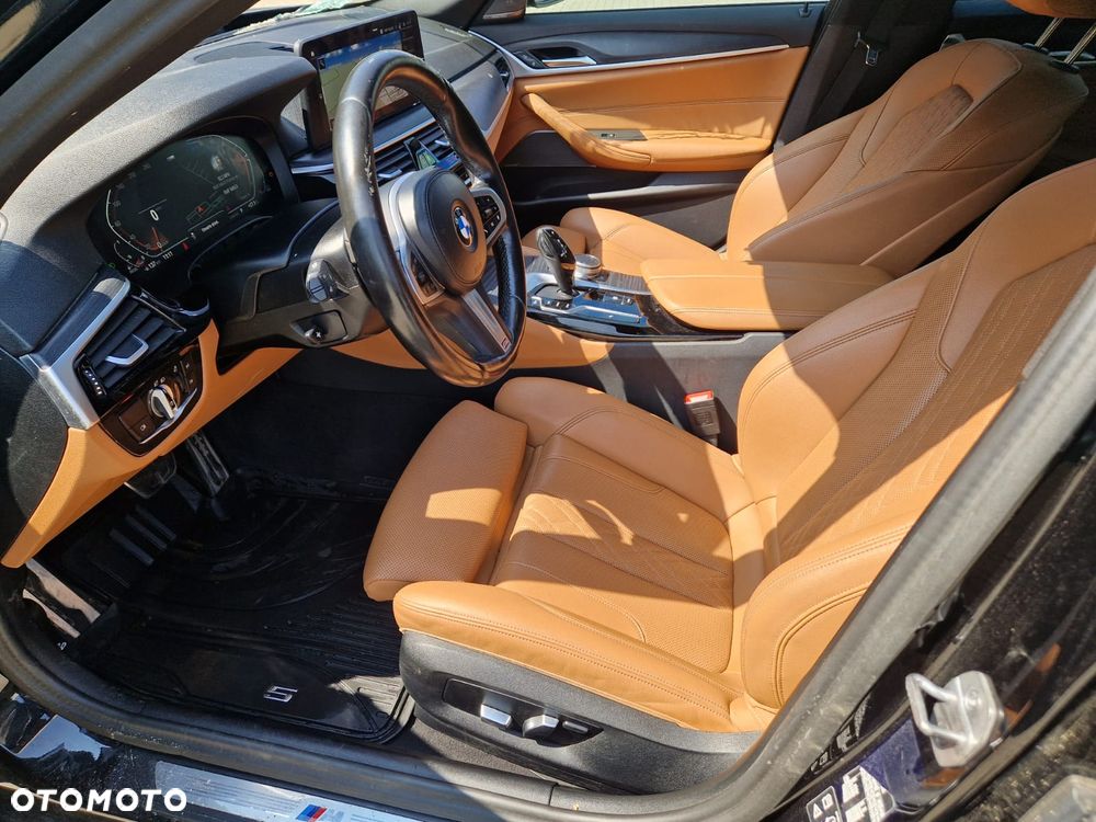 BMW Seria 5 520d xDrive mHEV M Sport sport - 10