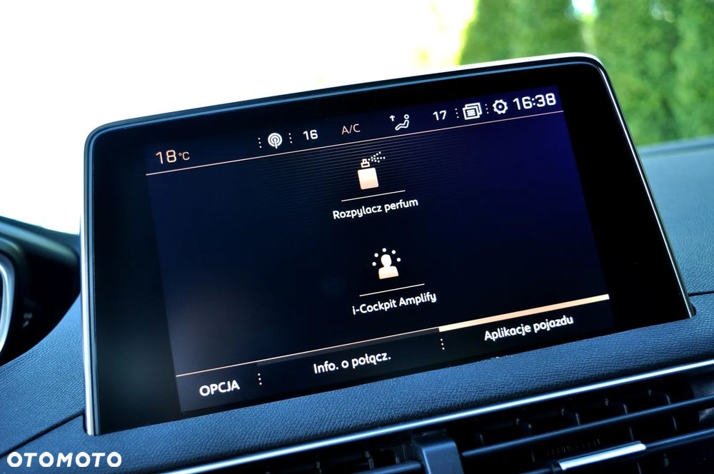 Peugeot 5008 1.2 PureTech Allure S&S - 29