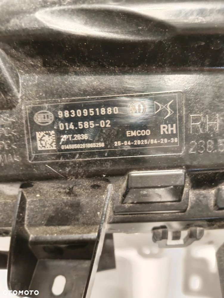 Citroen DS7 DRL LED PRZÓD STRONA PRAWA  9830951880 - 3