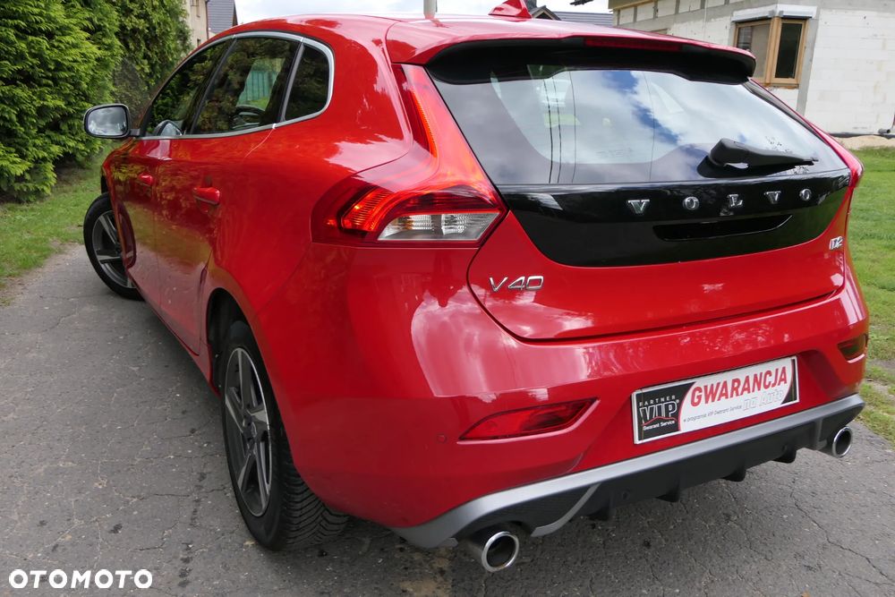 Volvo V40 D2 Drive-E R-Design Momentum - 4