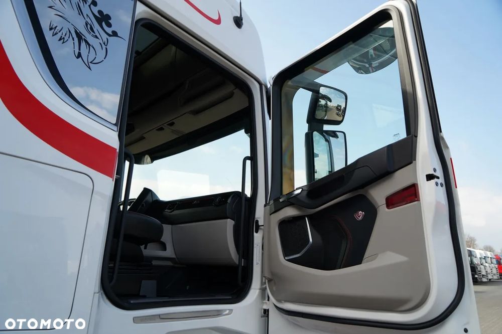 Scania S 580 / V8 / RETARDER / KLIMA POSTOJOWA / CAŁA NA PODUSZKACH / ALUFELGI  /  SKÓRY / OPONY 100% / - 36