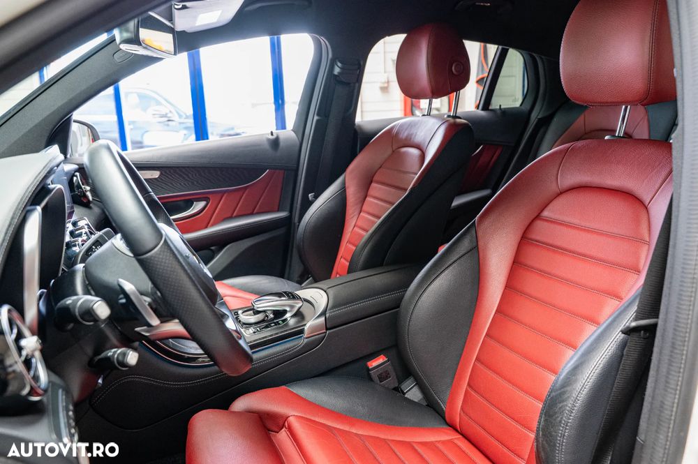 Mercedes-Benz GLC Coupe 250 4Matic 9G-TRONIC AMG Line - 6