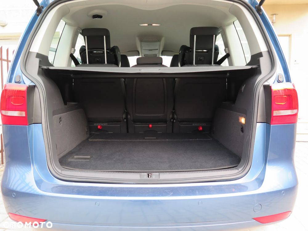 Volkswagen Touran 1.6 TDI DPF BlueMotion Technology Trendline - 9