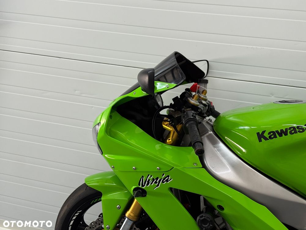Kawasaki ZXR - 17